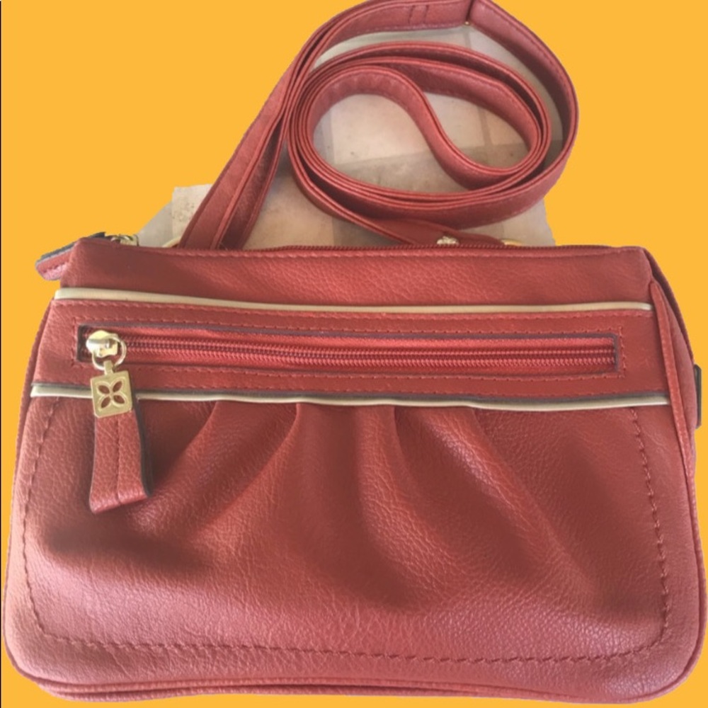 RELIC Crossbody purse.